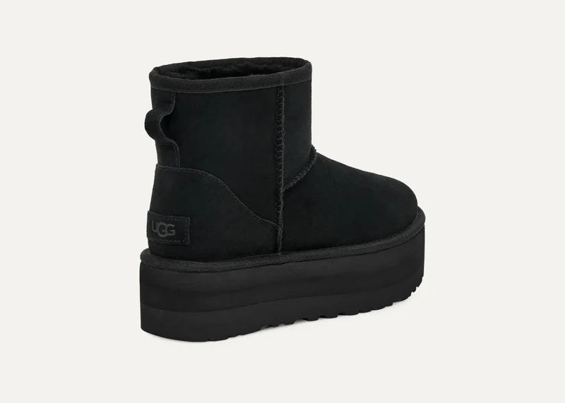 Ugg Classic Mini con plateau